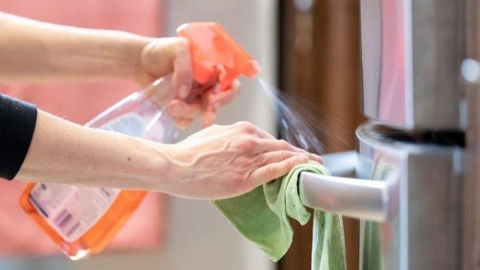 Tips Cara Bersihkan Karat pada Kulkas Dengan Mudah